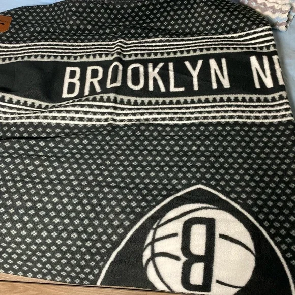 Brooklyn nets slow tide blanket - Picture 2 of 4